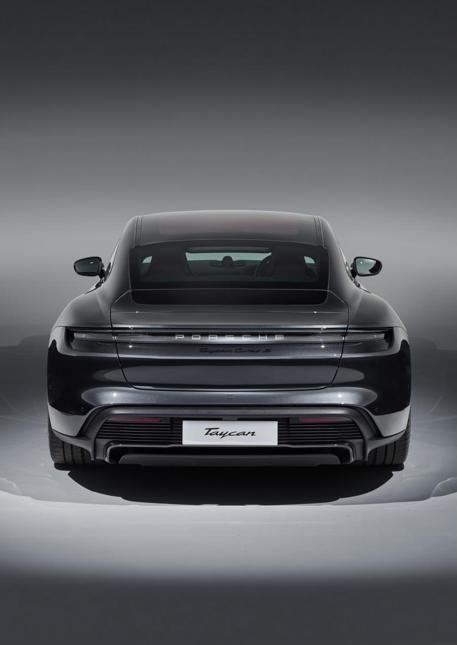  Porsche Taycan Turbo S 2020 года  (AU) (фото 7 из 30)